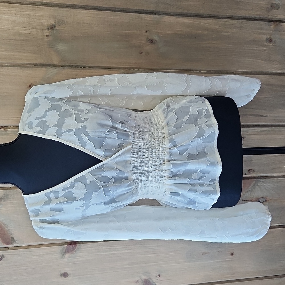 Sincerely Jules Cream Floral Peplum Top Medium